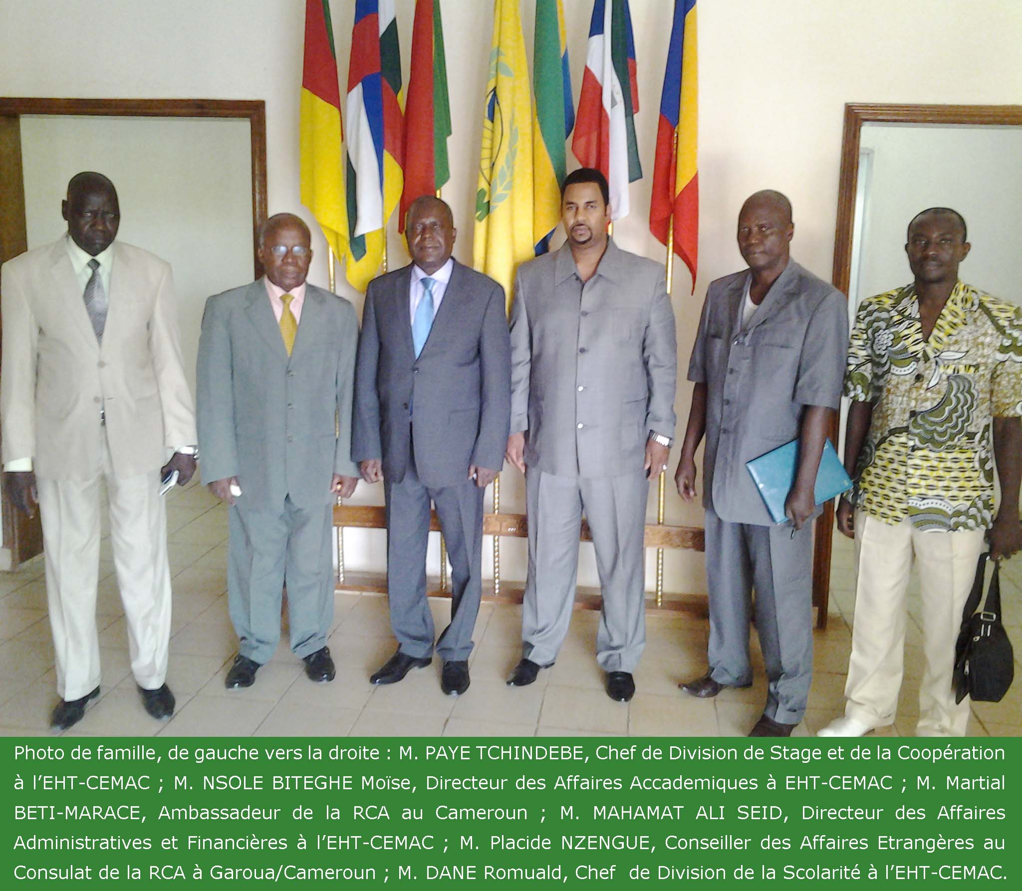 Photo Famille avec Ambassadeur RCA
